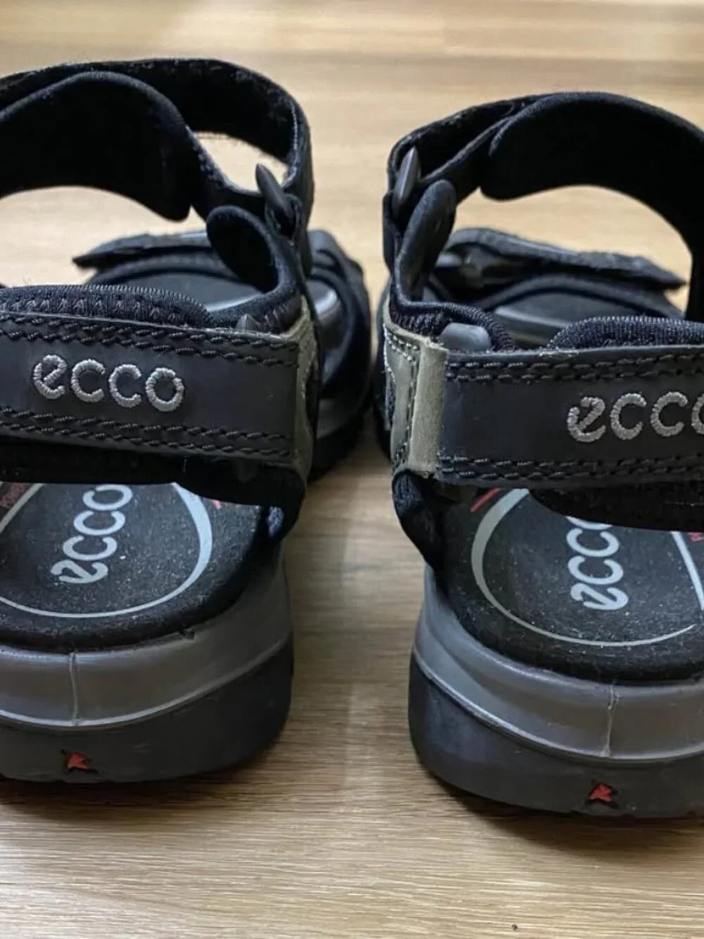 ECCO Offroad Yucatan Leather Hiking Sandals Unisex Size 7-7.5 Adjustable